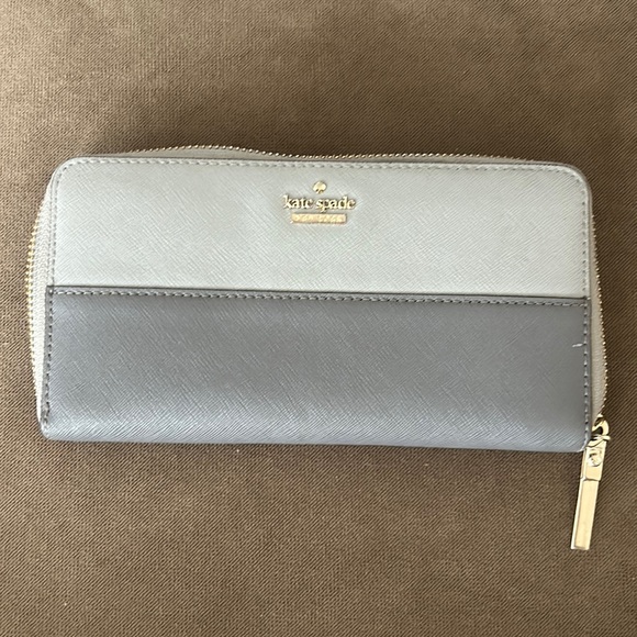 Kate Spade Wallet - Picture 2 of 8